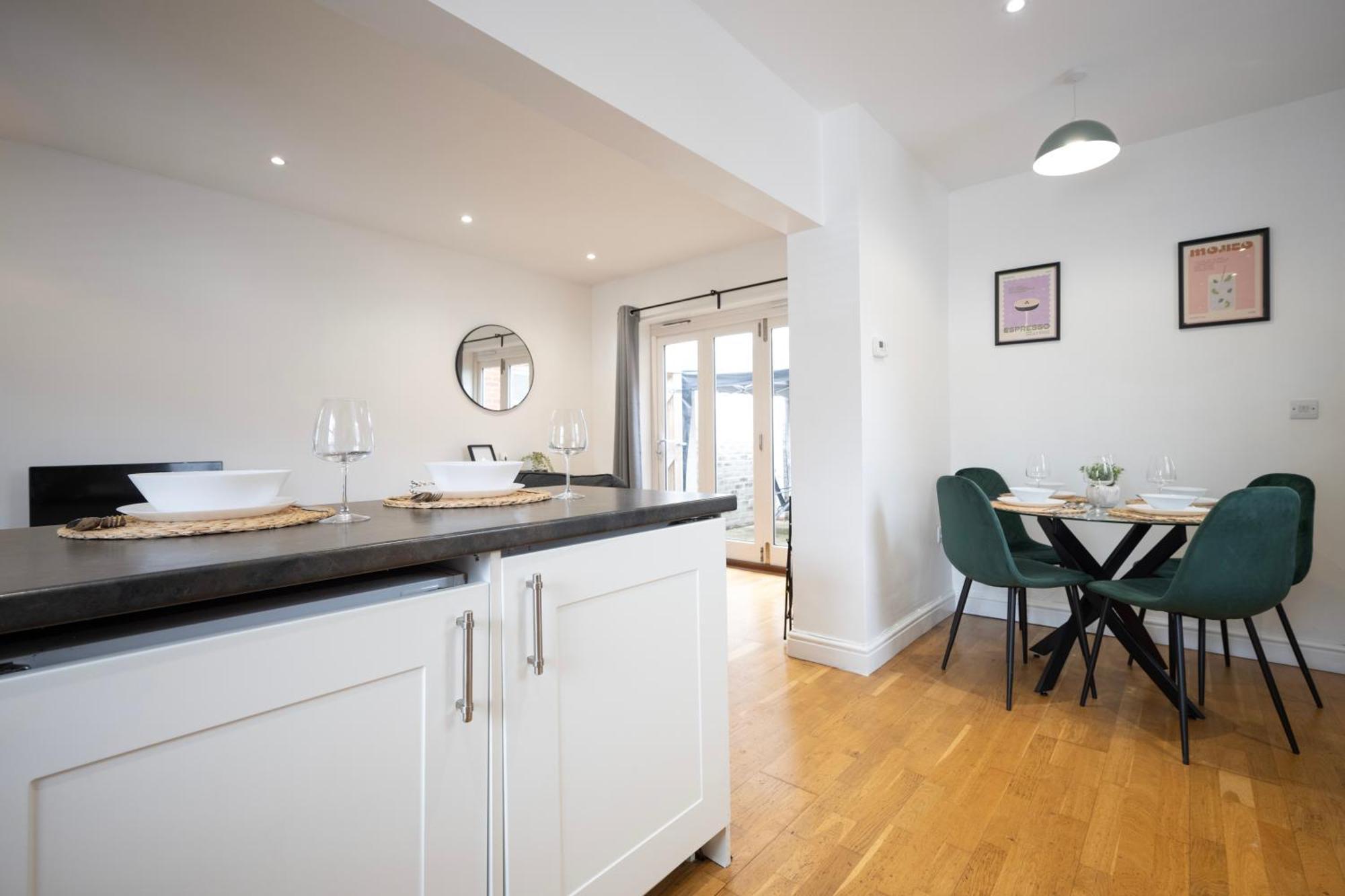 3-Bedroom Charming Central House Canterbury Eksteriør bilde