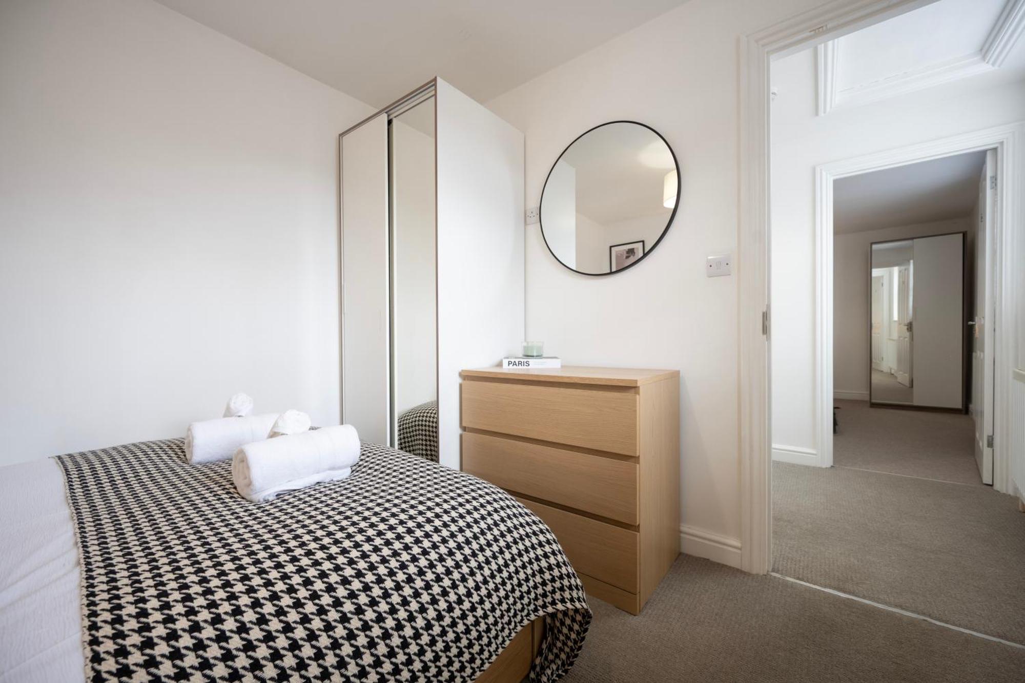 3-Bedroom Charming Central House Canterbury Eksteriør bilde